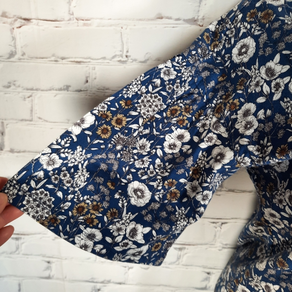 Uniqlo navy blue floral print t-shirt size xs - Picture 5 of 11